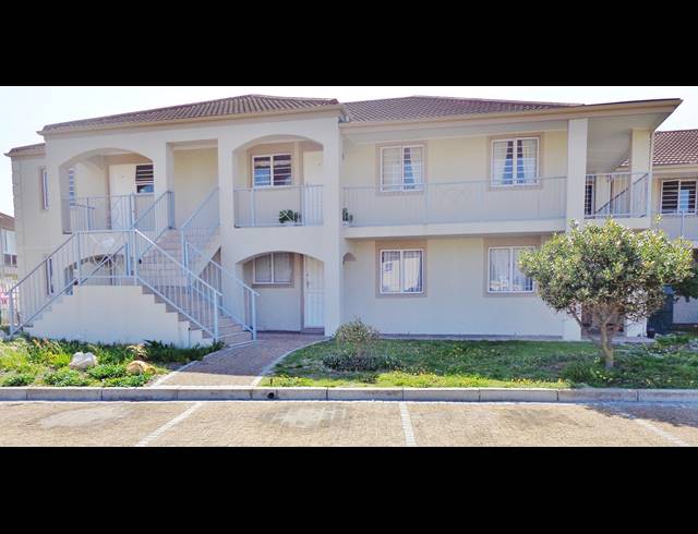 3 BEDROOM APARTMENT SOLD IN MUIZENBERG